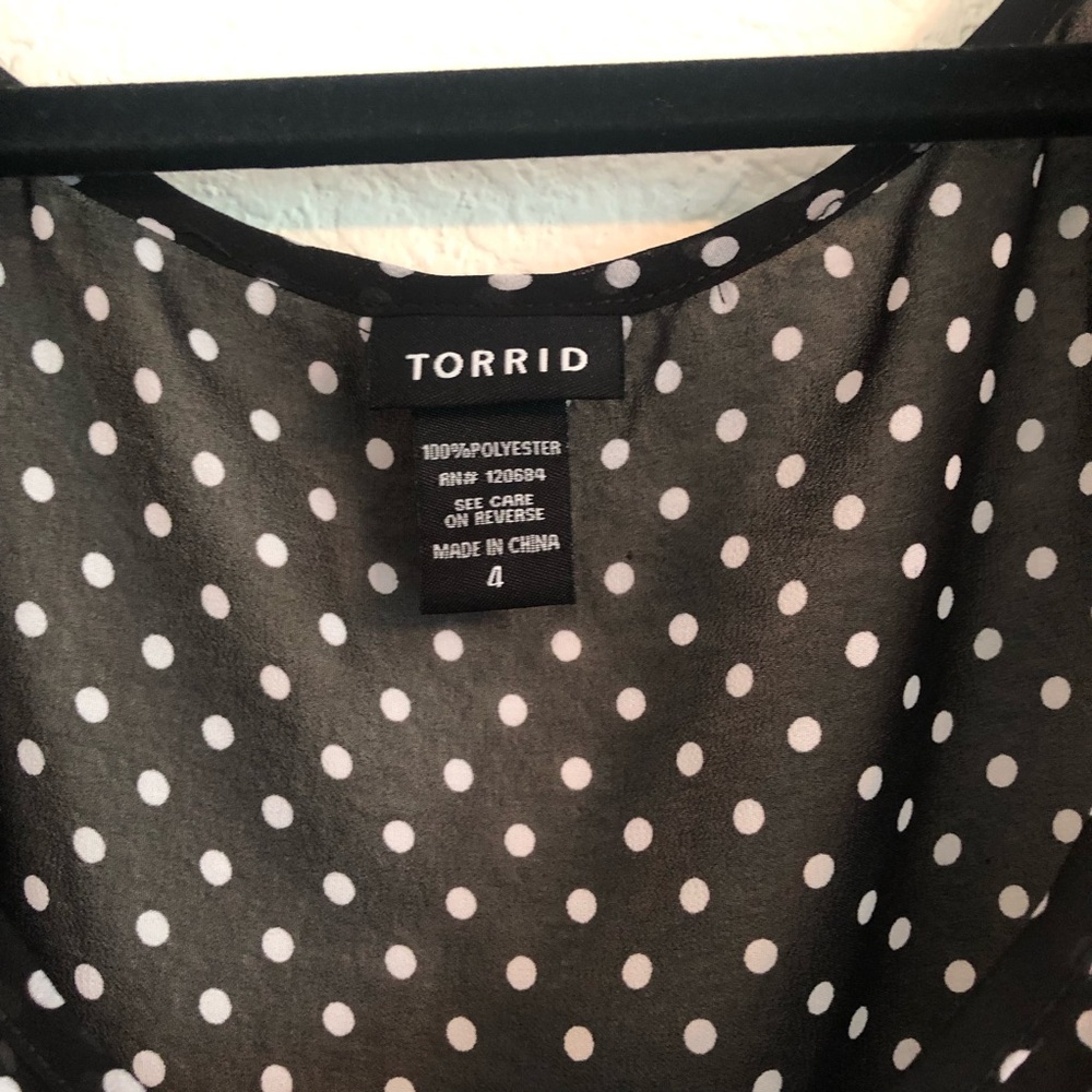 Torrid Sheer Black and White Polka Dot Sharkbite Hem Chiffon Tank Top - Picture 3 of 5